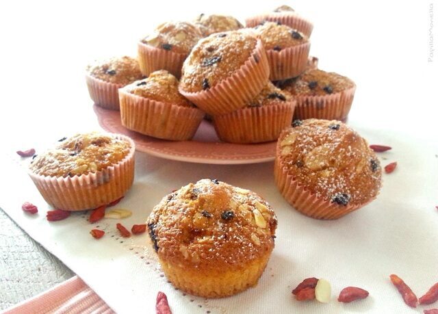 Muffin con goji e farina di mandorle – senza burro