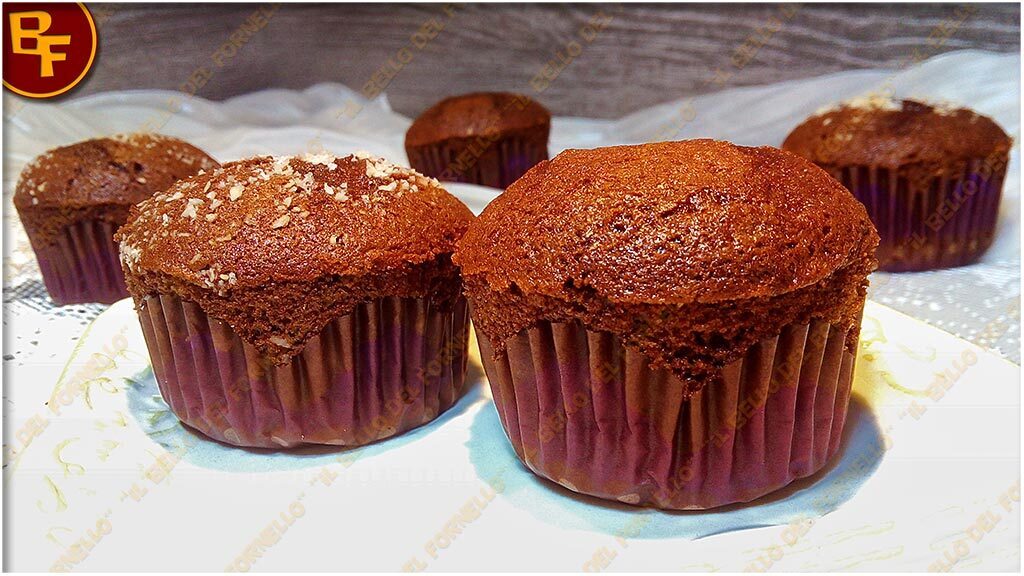 Muffin con succo di frutta e cacao