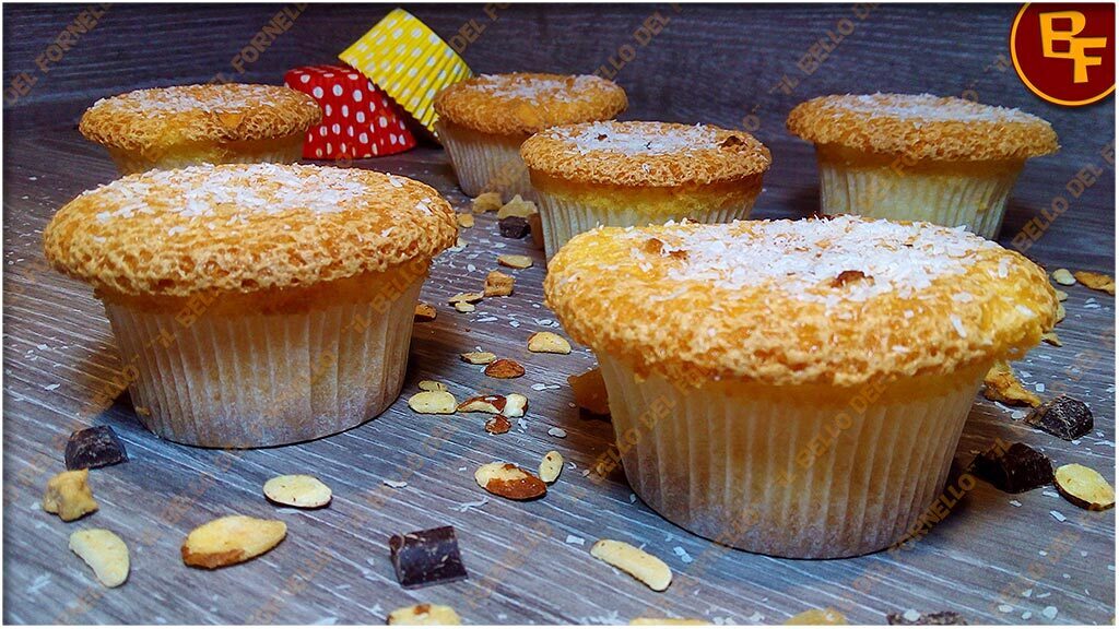 Muffin dolci al cocco senza burro senza bilancia