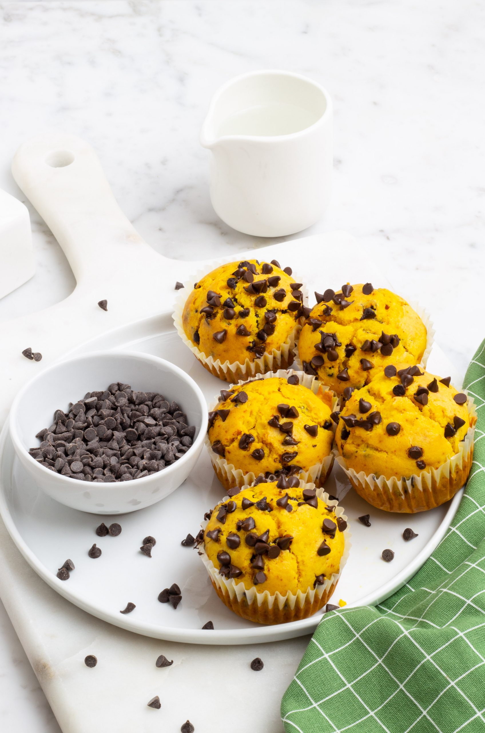 MUFFIN DOLCI ALLA ZUCCA CON GOCCE DI CIOCCOLATO