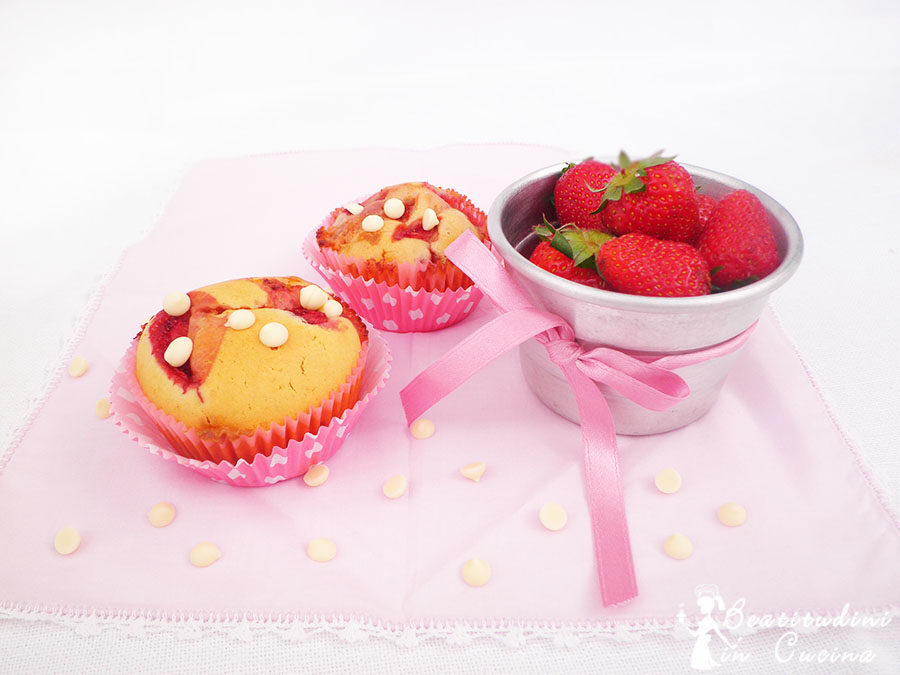 Muffin fragole e cioccolato bianco