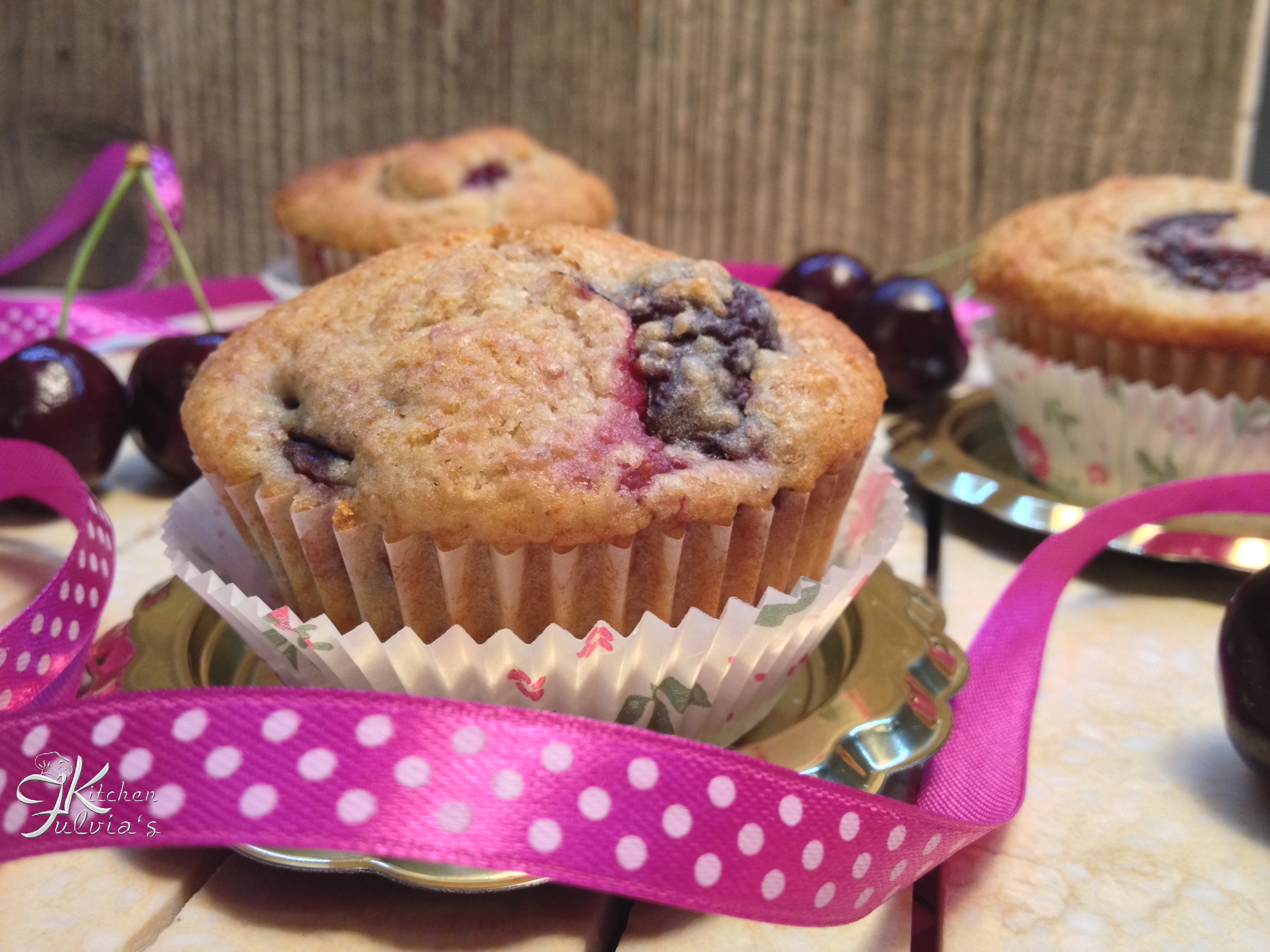 Muffin integrali con yogurt e ciliegie
