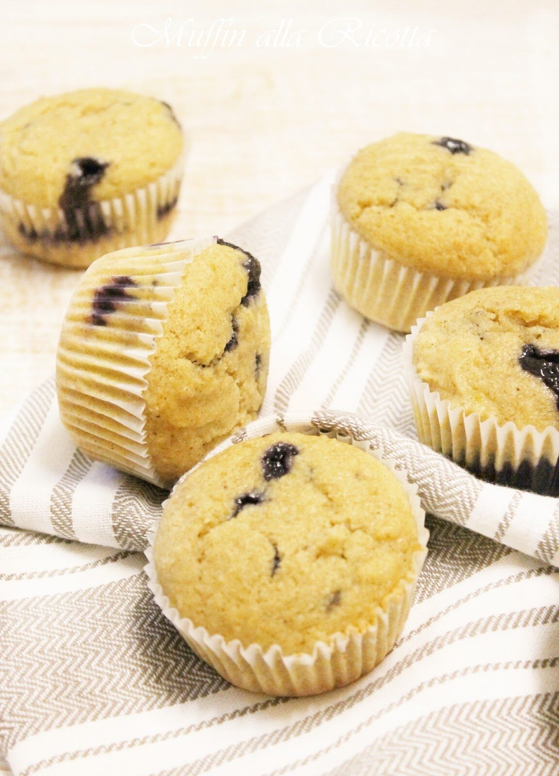 Muffin Light alla Ricotta e Marmellata di Mirtilli