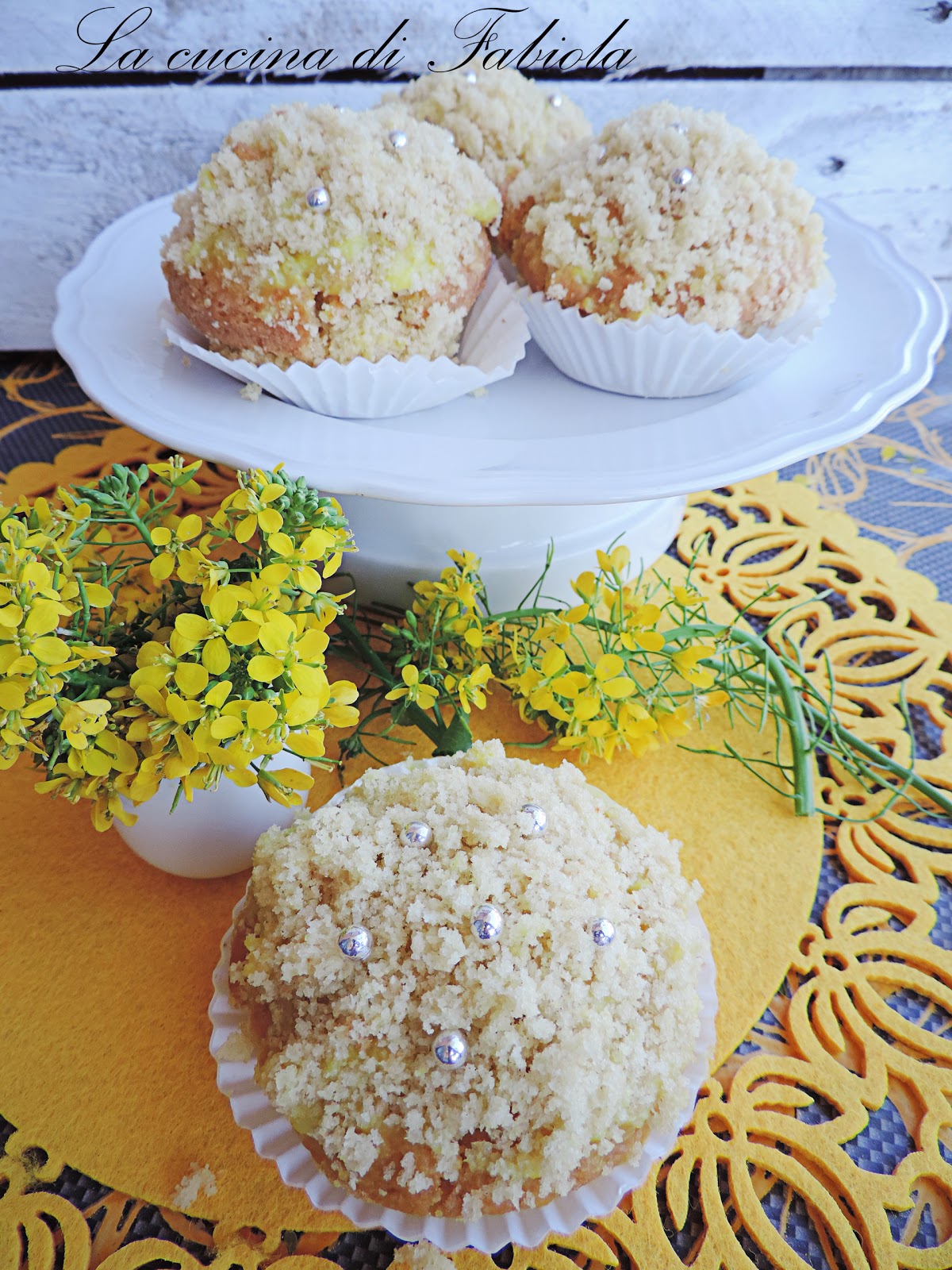 Muffin mimosa con crema senza uova