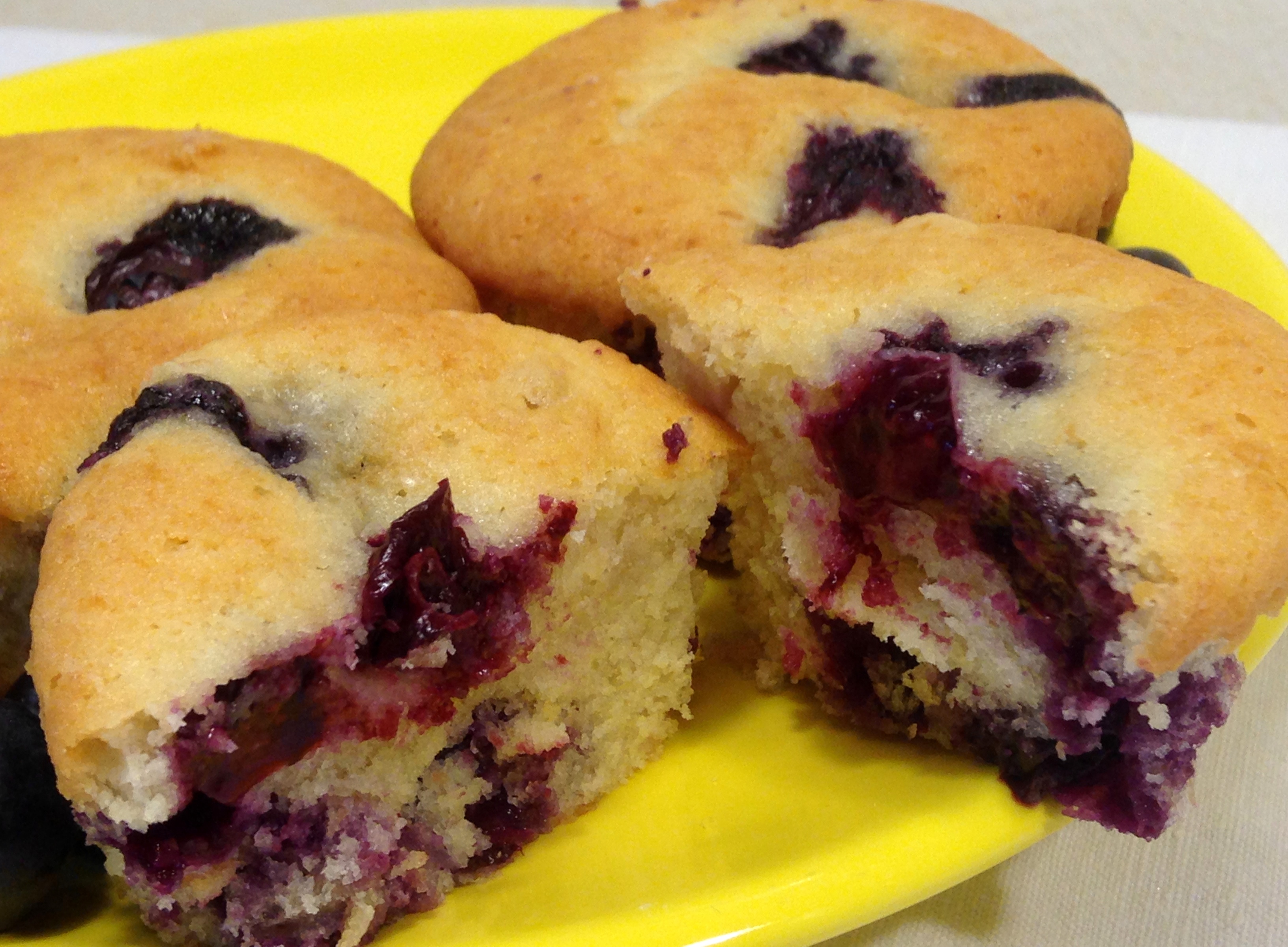 Muffin morbidissimi con mirtilli, banana e yogurt