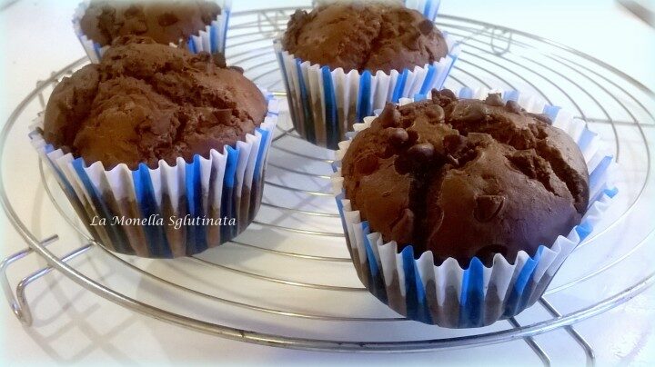 Muffin morbidosi al cioccolato senza glutine