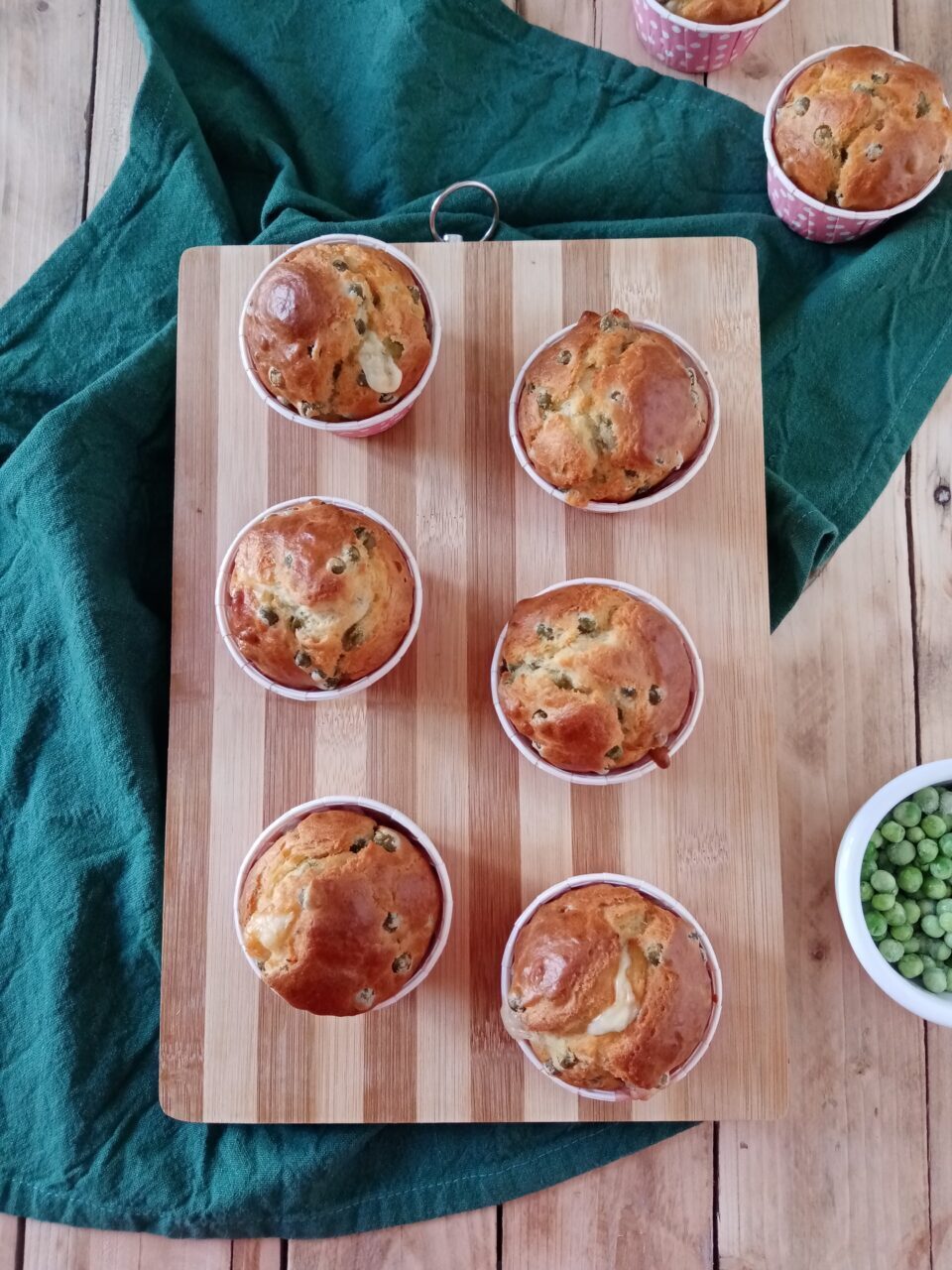 Muffin pisellini e formaggio