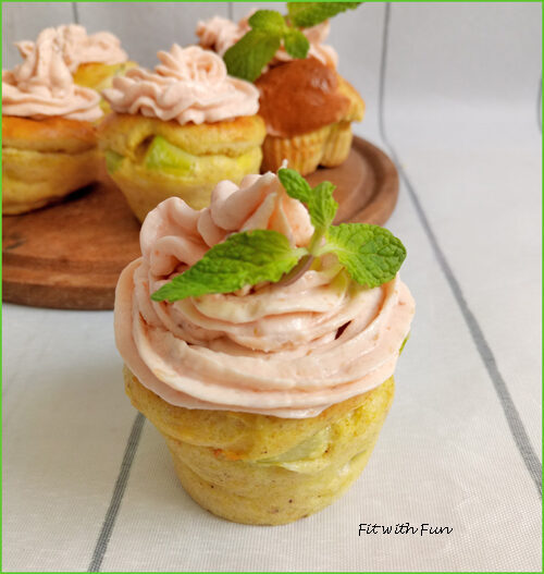 Muffin polenta e zucchine con mousse di salmone