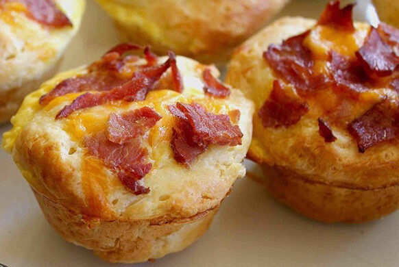 Muffin salati al prosciutto crudo