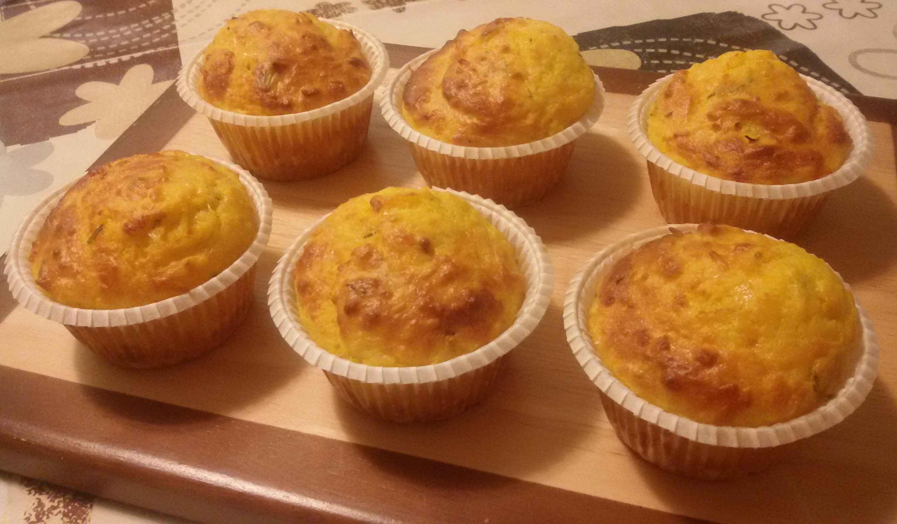Muffin salati alle patate e rosmarino
