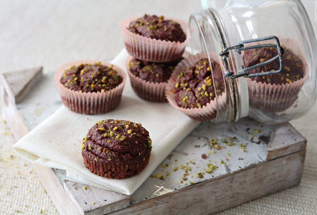 Muffin vegani integrali barbabietola e cioccolato