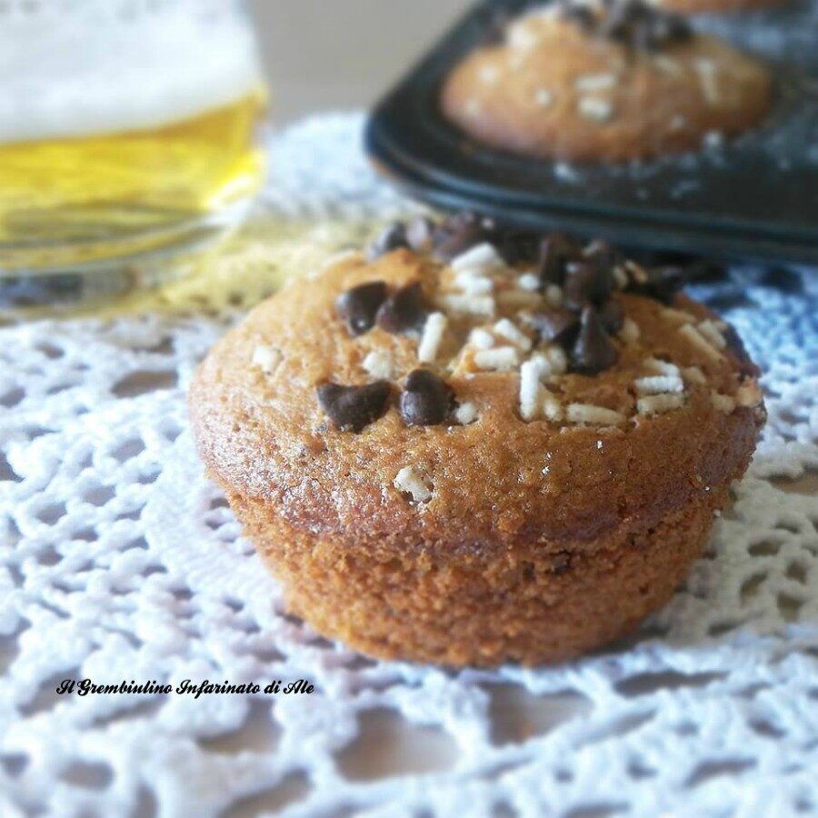 Muffins alla birra e gocce di cioccolato