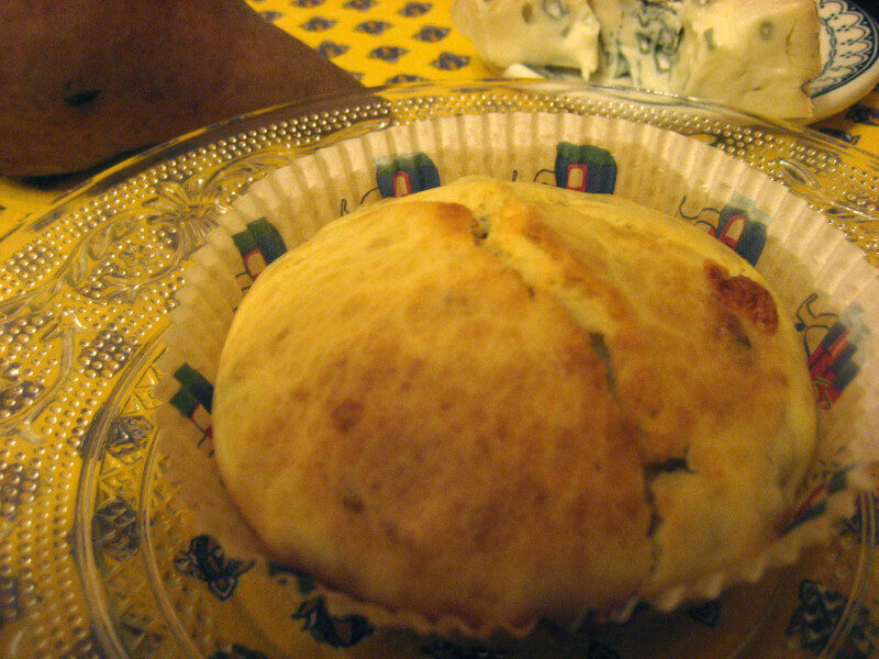 Muffins salati gorgonzola, pere e noci
