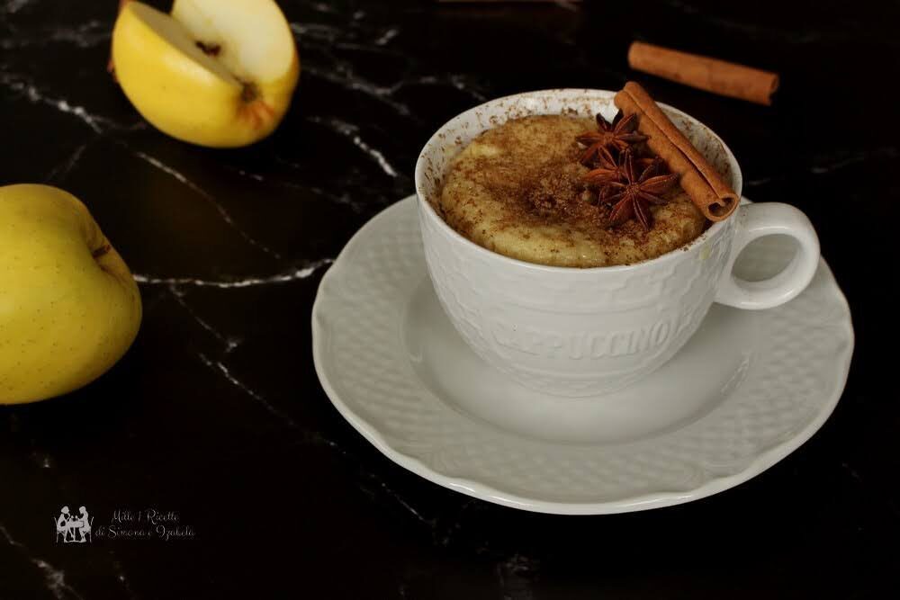 Mugcake leggera mela e cannella pronta in 5 minuti