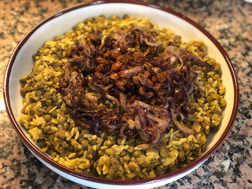 Mujaddara (riso e lenticchie) in mezzo alla natura