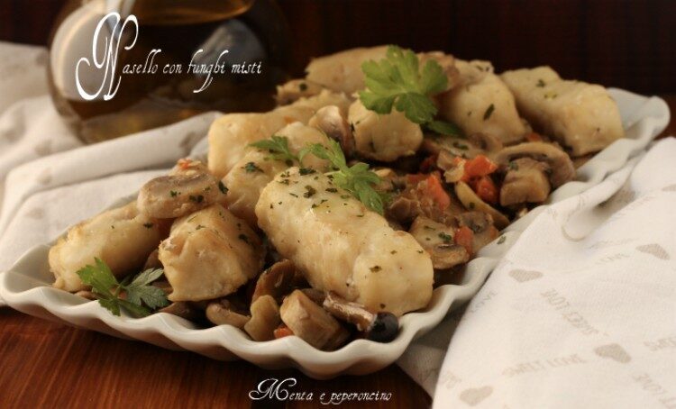 Nasello con funghi misti