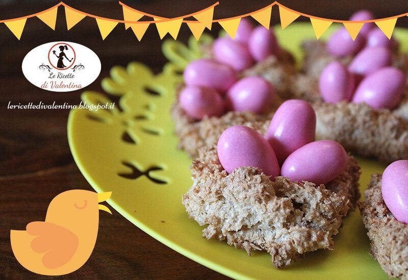 Nidi di cocco con ovetti di cioccolato