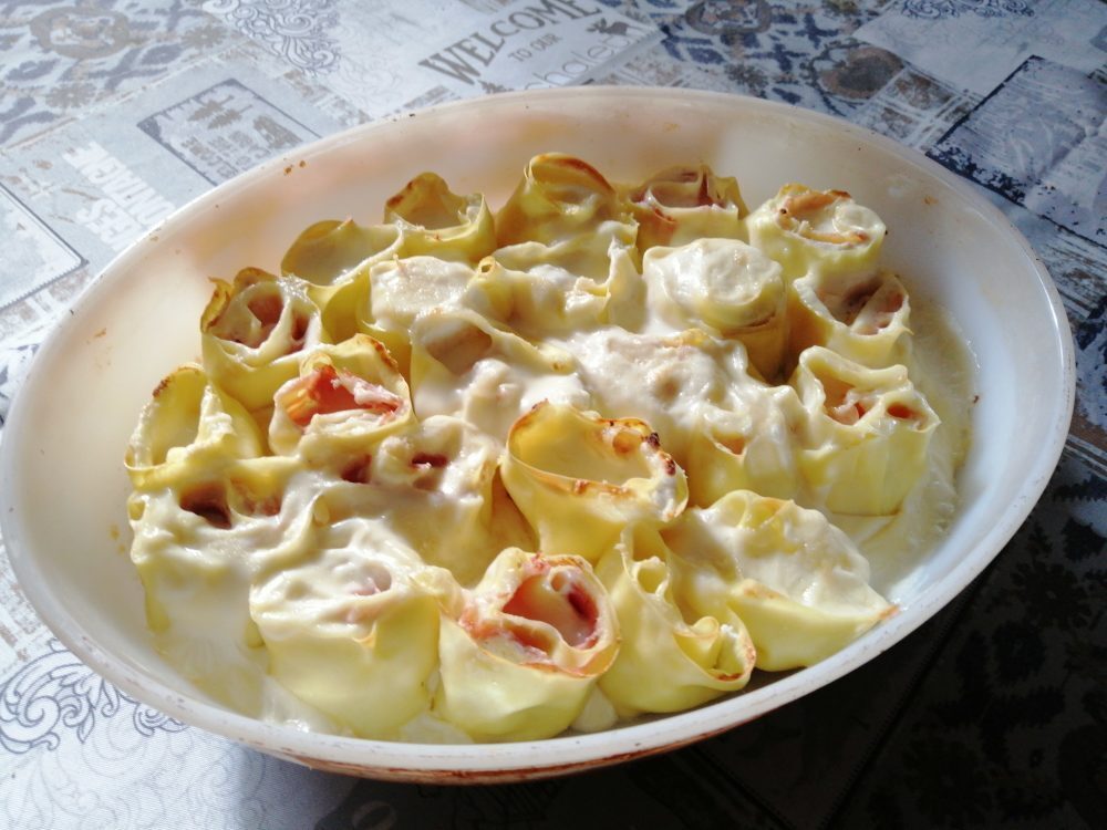 Nidi di rondine con ricotta e prosciutto cotto