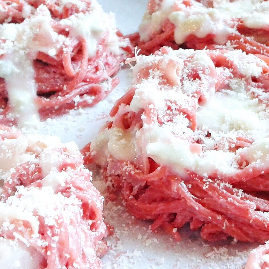 Nidi di taglierini in rosa
