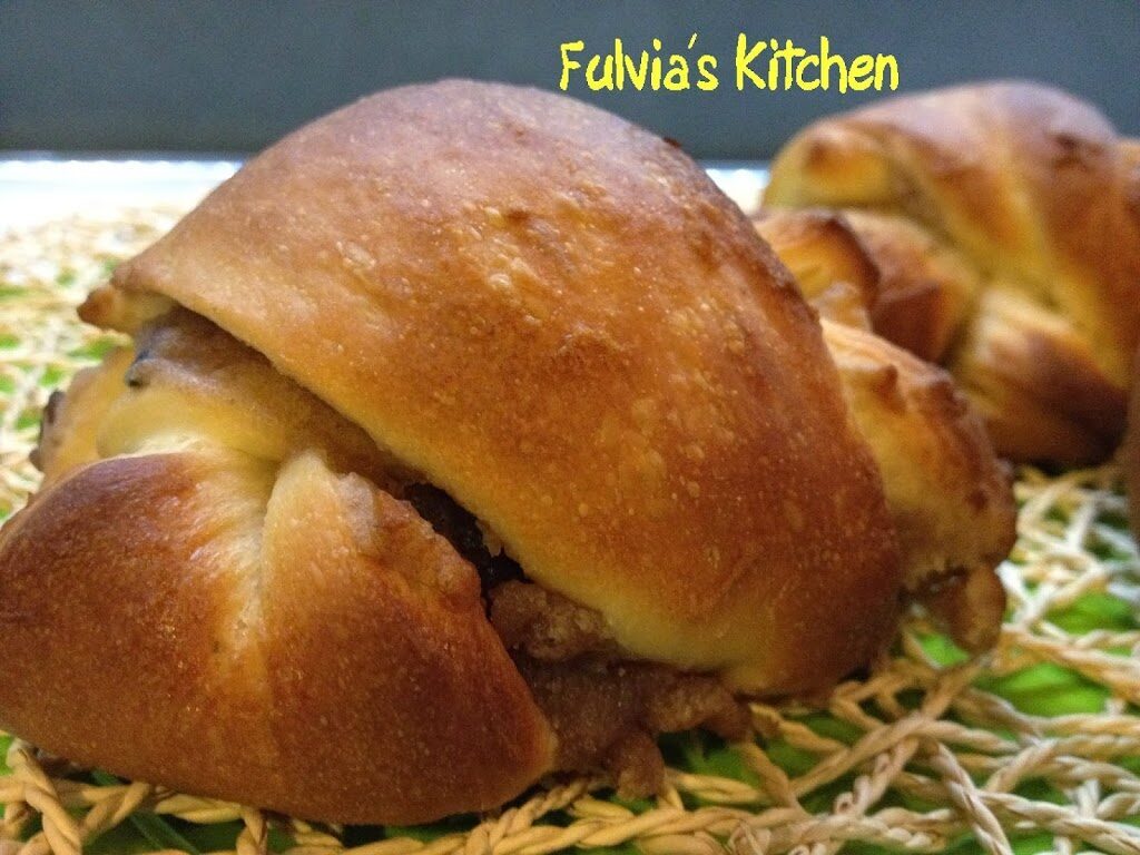 Nodini di brioche ai marron glacés e crema di marroni