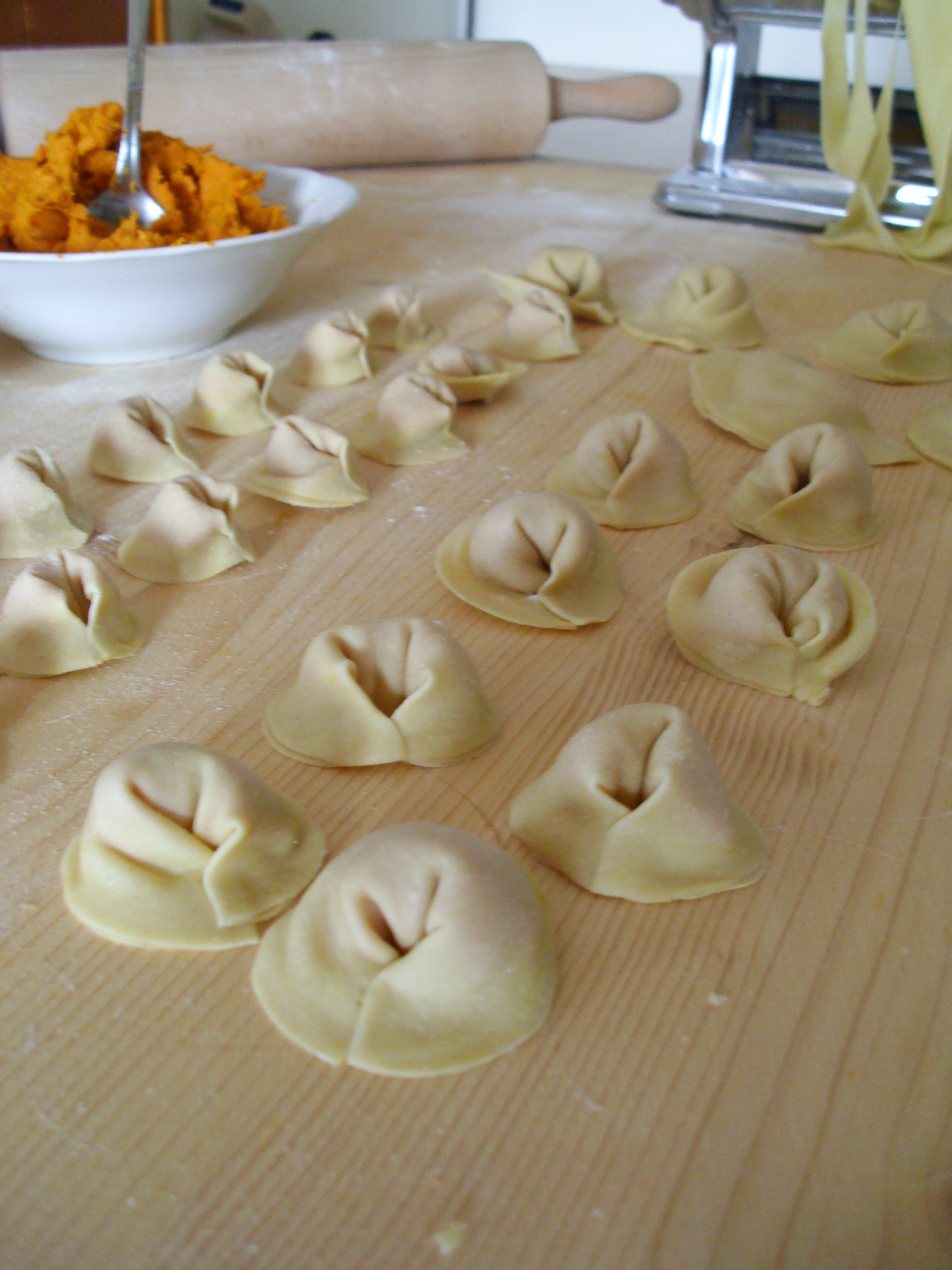 Non li lascio raffreddare…….tortelli da confezionare e assaggiare