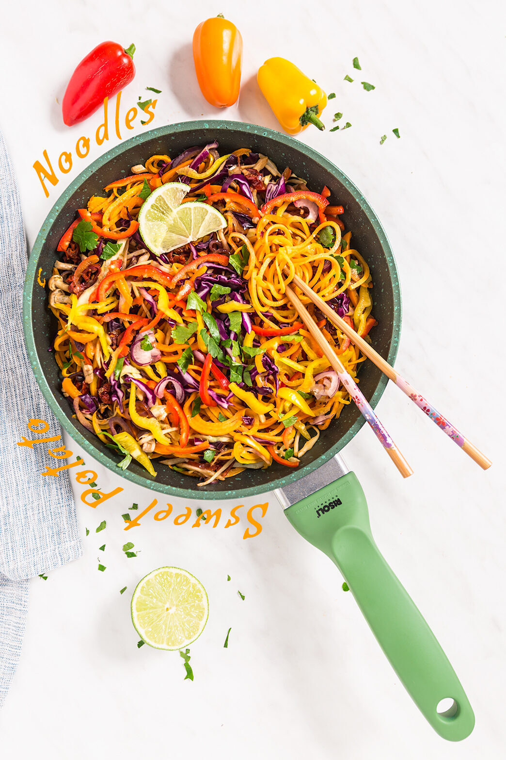 Noodles di patate dolci e verdure saltate in padella – vegan senza glutine