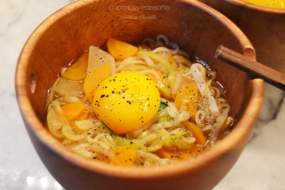 Noodles nei colori del sole