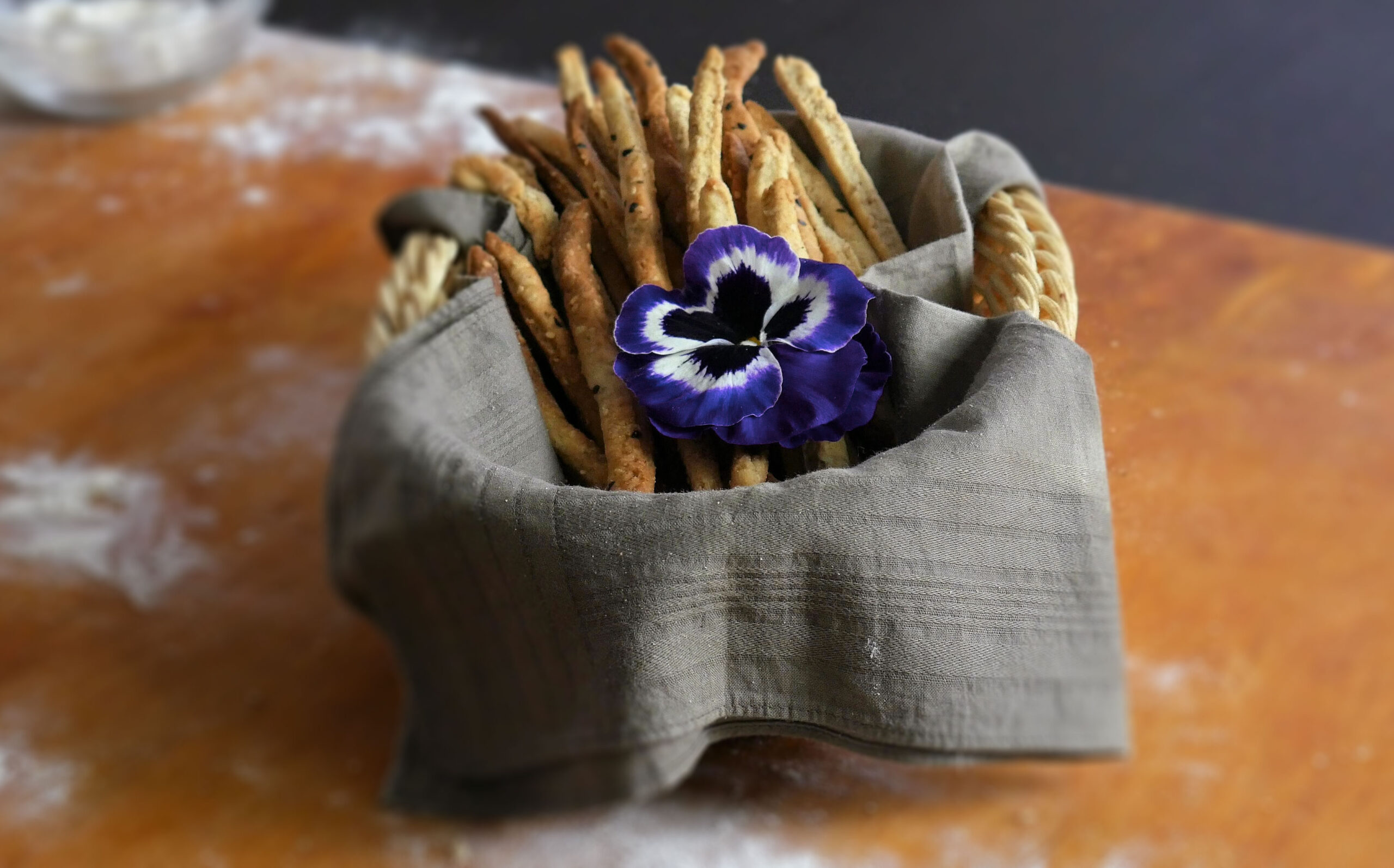 Nuova ricetta: grissini con sesamo bianco e nero