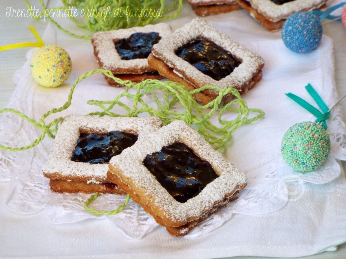 Occhi di bue quadrati con marmellata