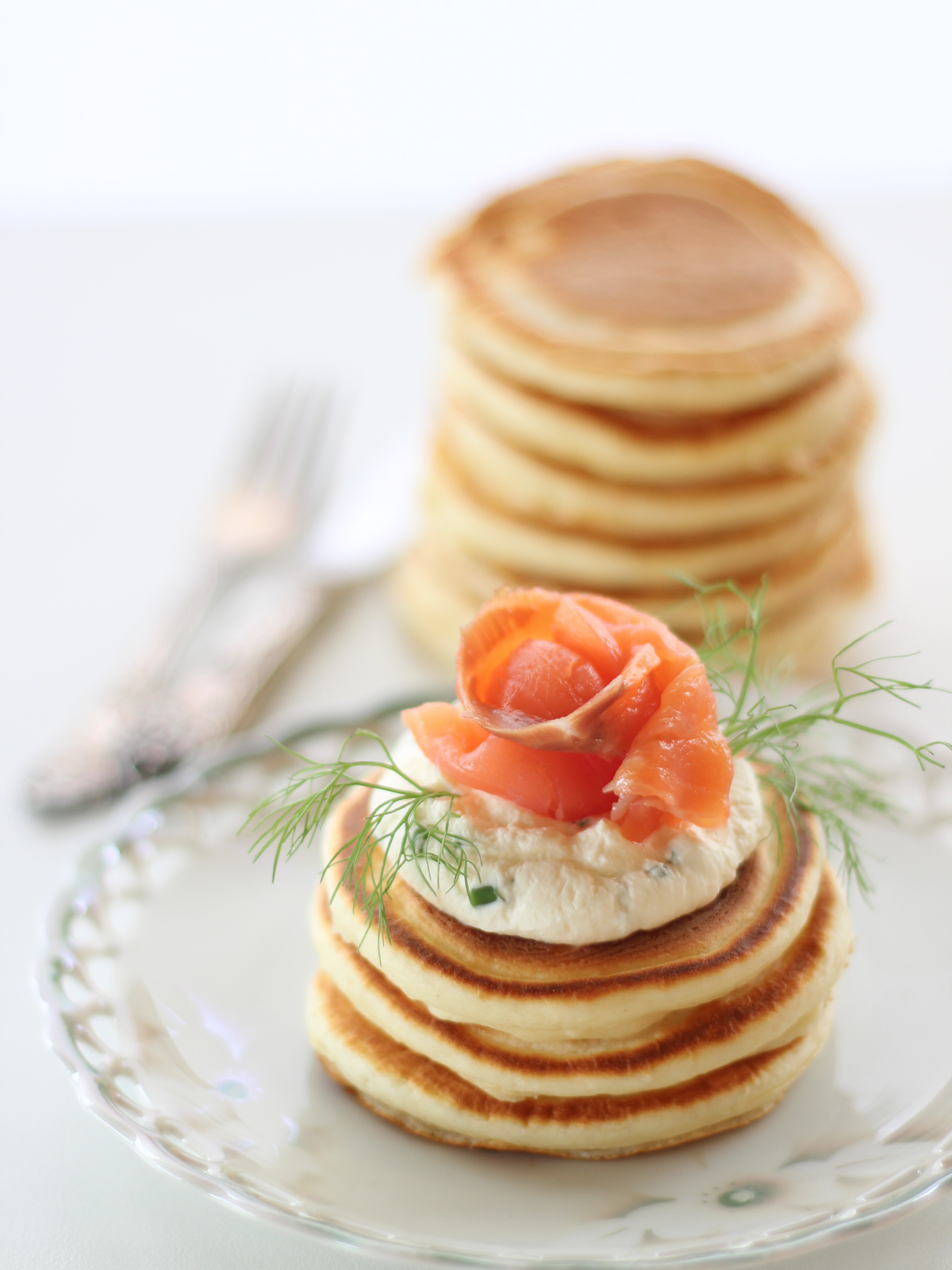 Oladi (falsi blinis) al Salmone