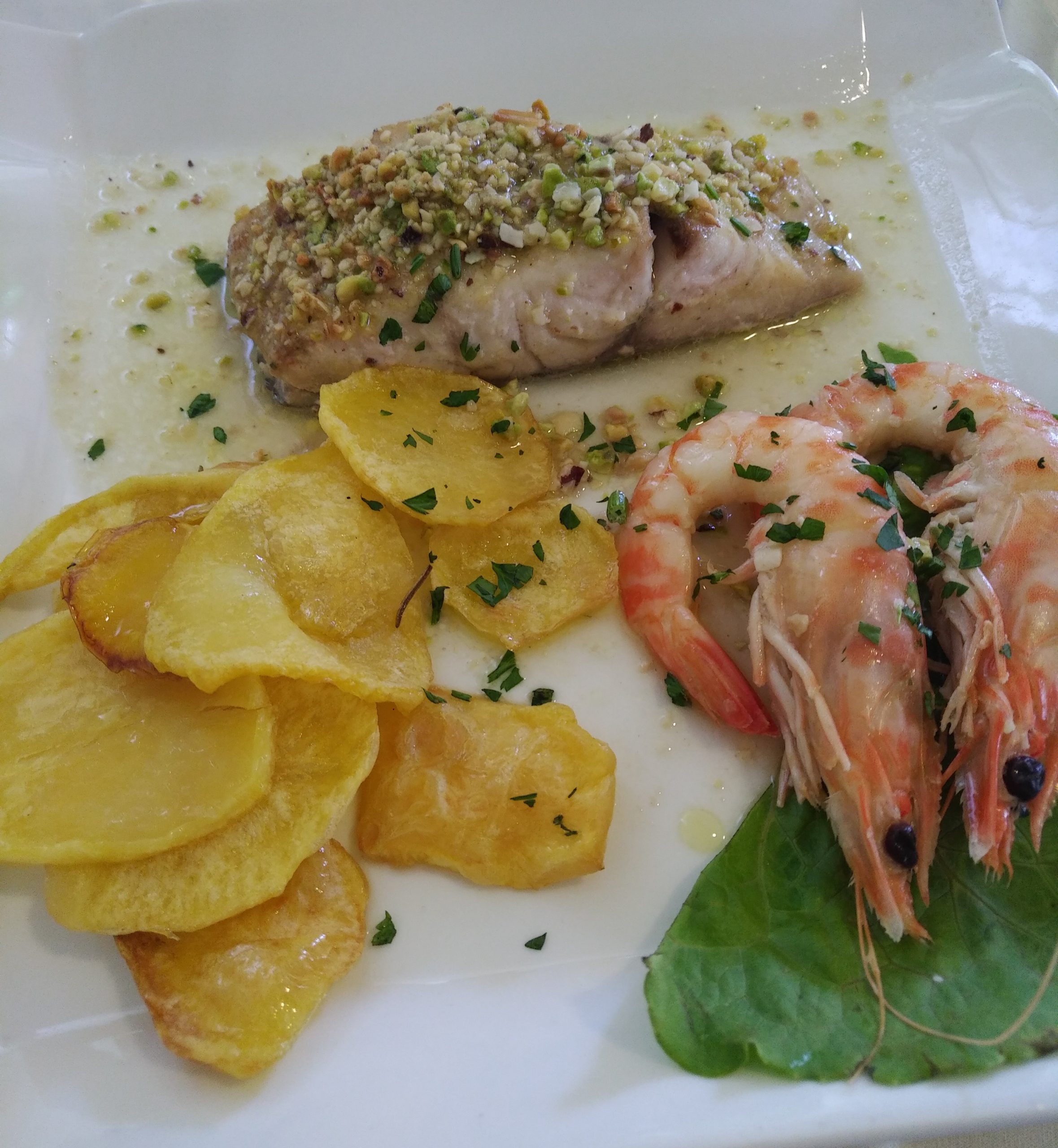 Ombrina in crosta di pistacchi e mandorle