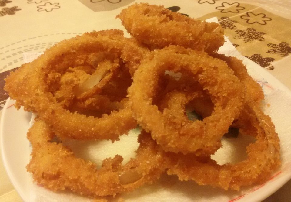Onion rings (anelli di cipolla fritti)