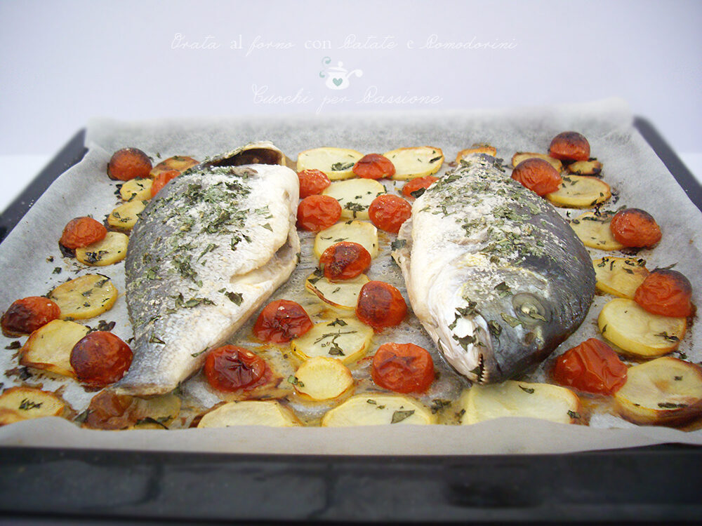 Orata al forno con patate e pomodorini