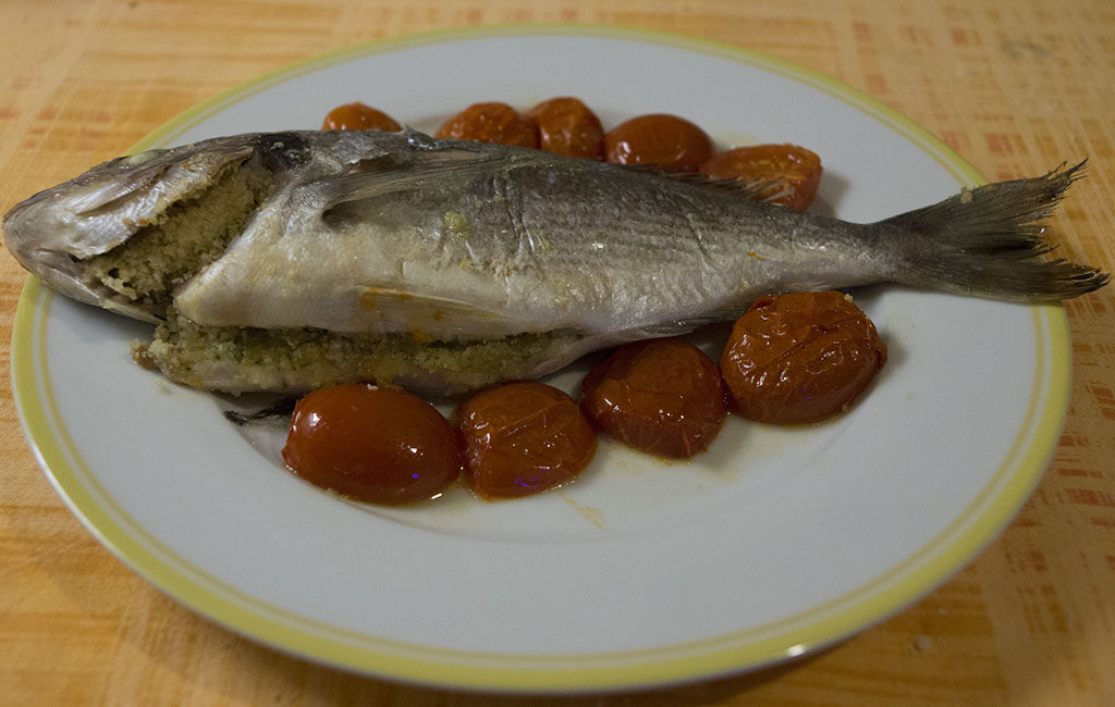 Orata al forno con pomodorini