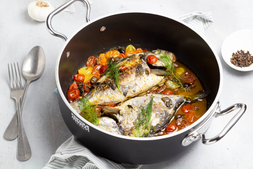 Orata alla mediterranea in padella