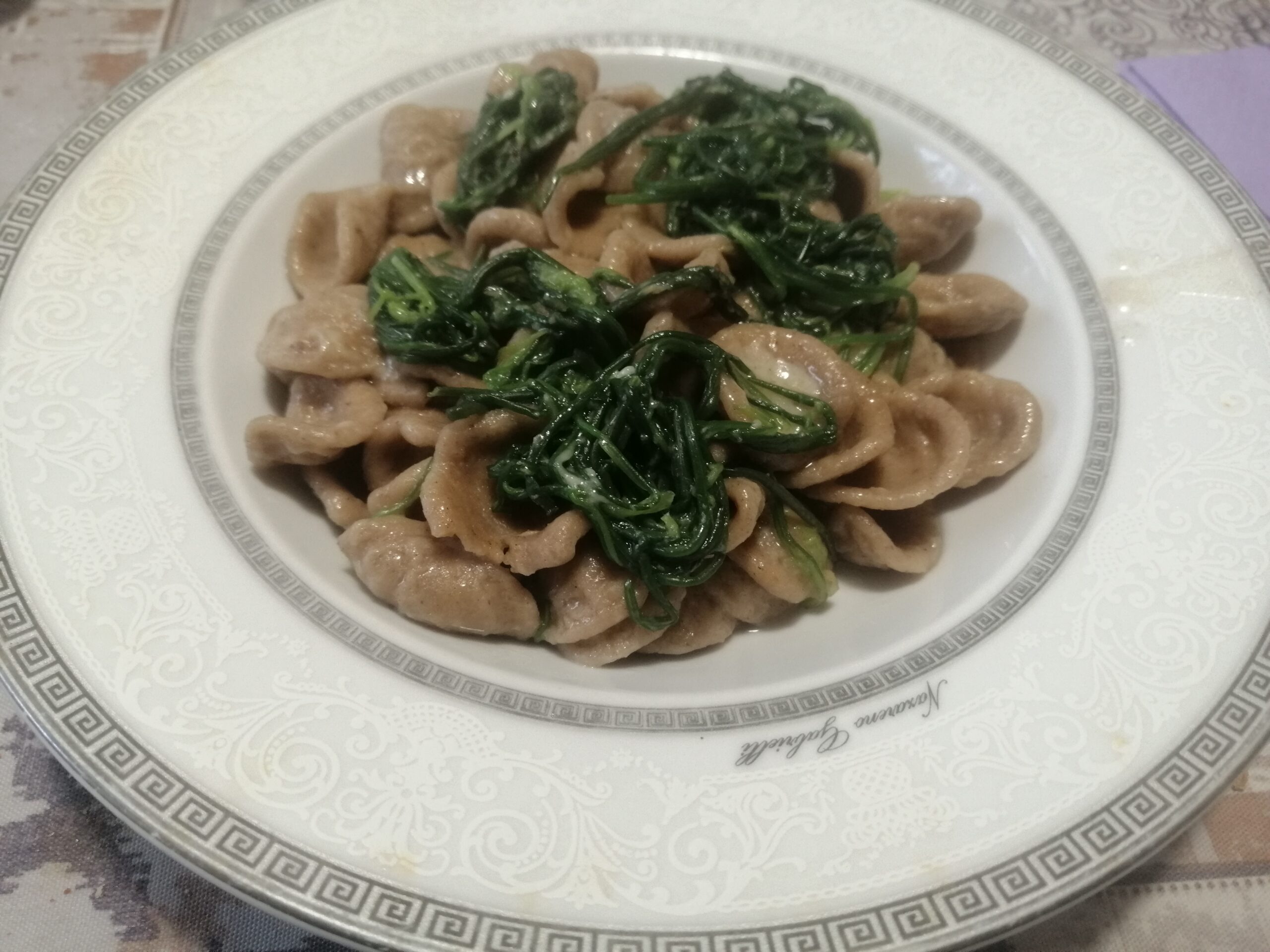 Orecchiette al grano arso con lischi