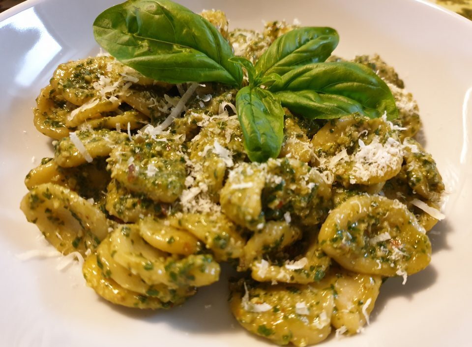 Orecchiette al pesto di basilico