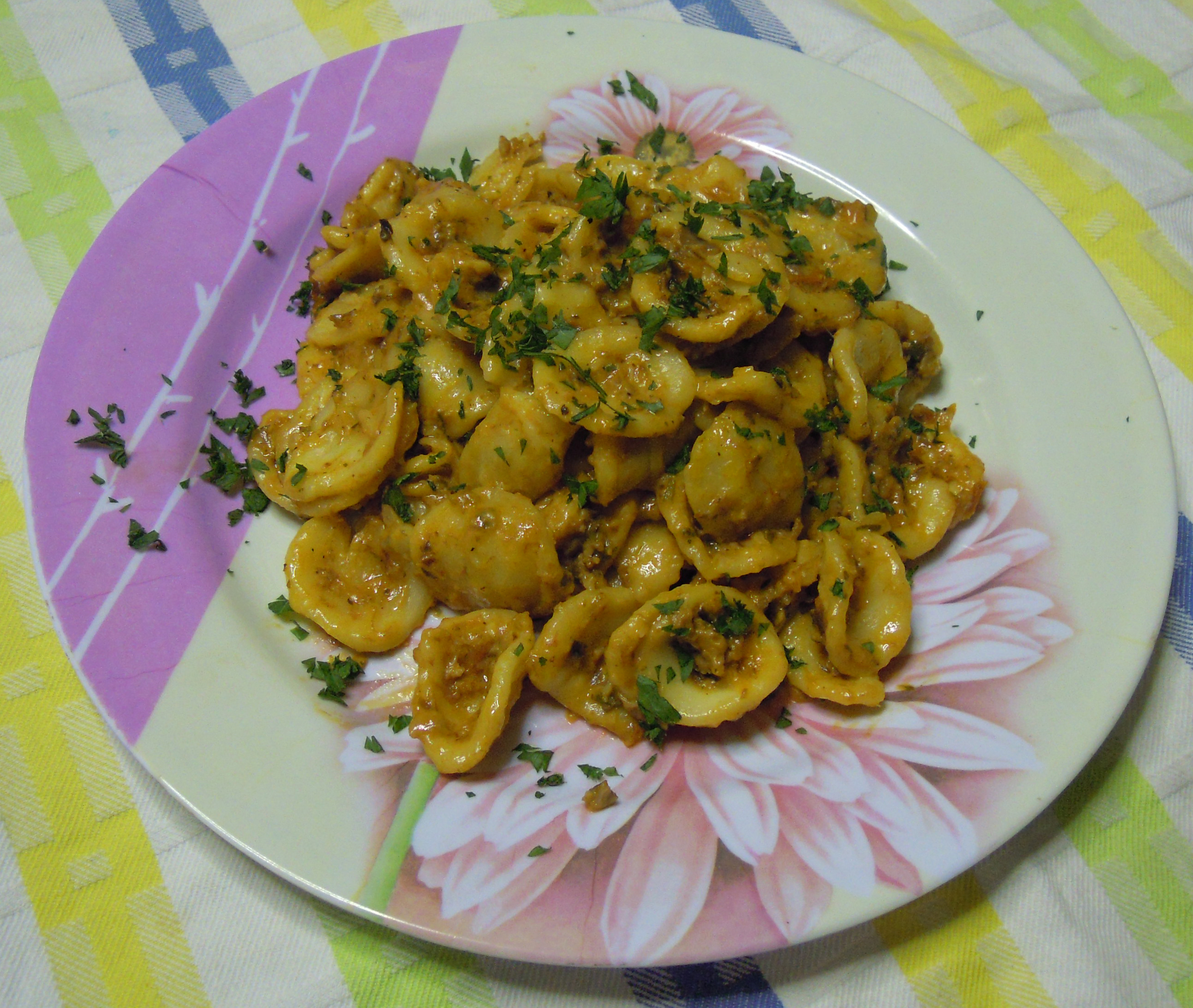 Orecchiette al sugo di funghi e verdure
