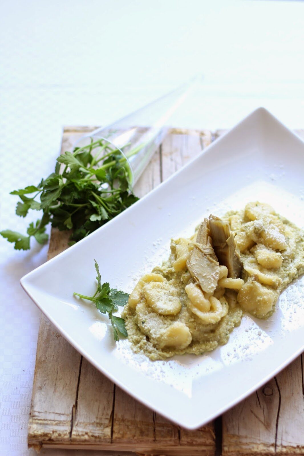 Orecchiette alla crema di carciofi e pecorino