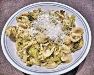 Orecchiette broccoli e parmigiano