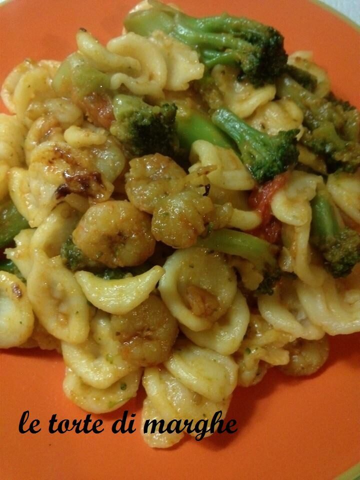 Orecchiette con broccoletti e gamberetti