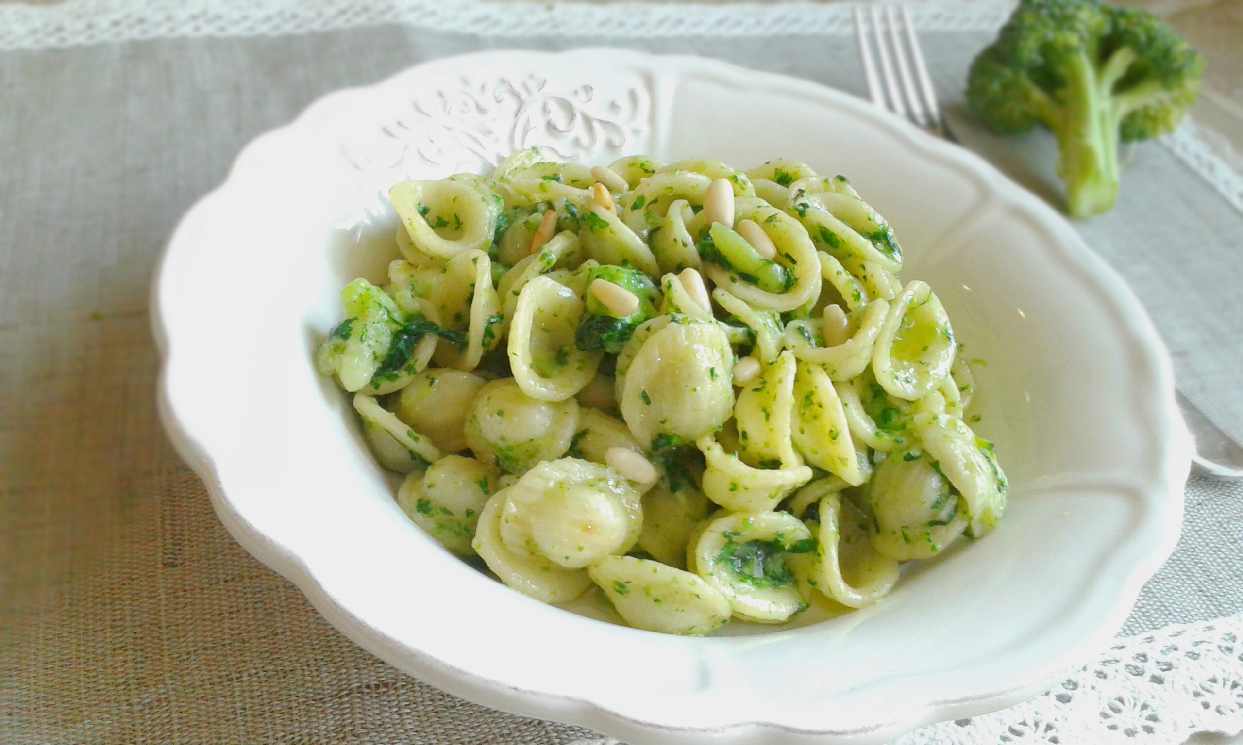 Orecchiette con cime di rapa e broccoletti