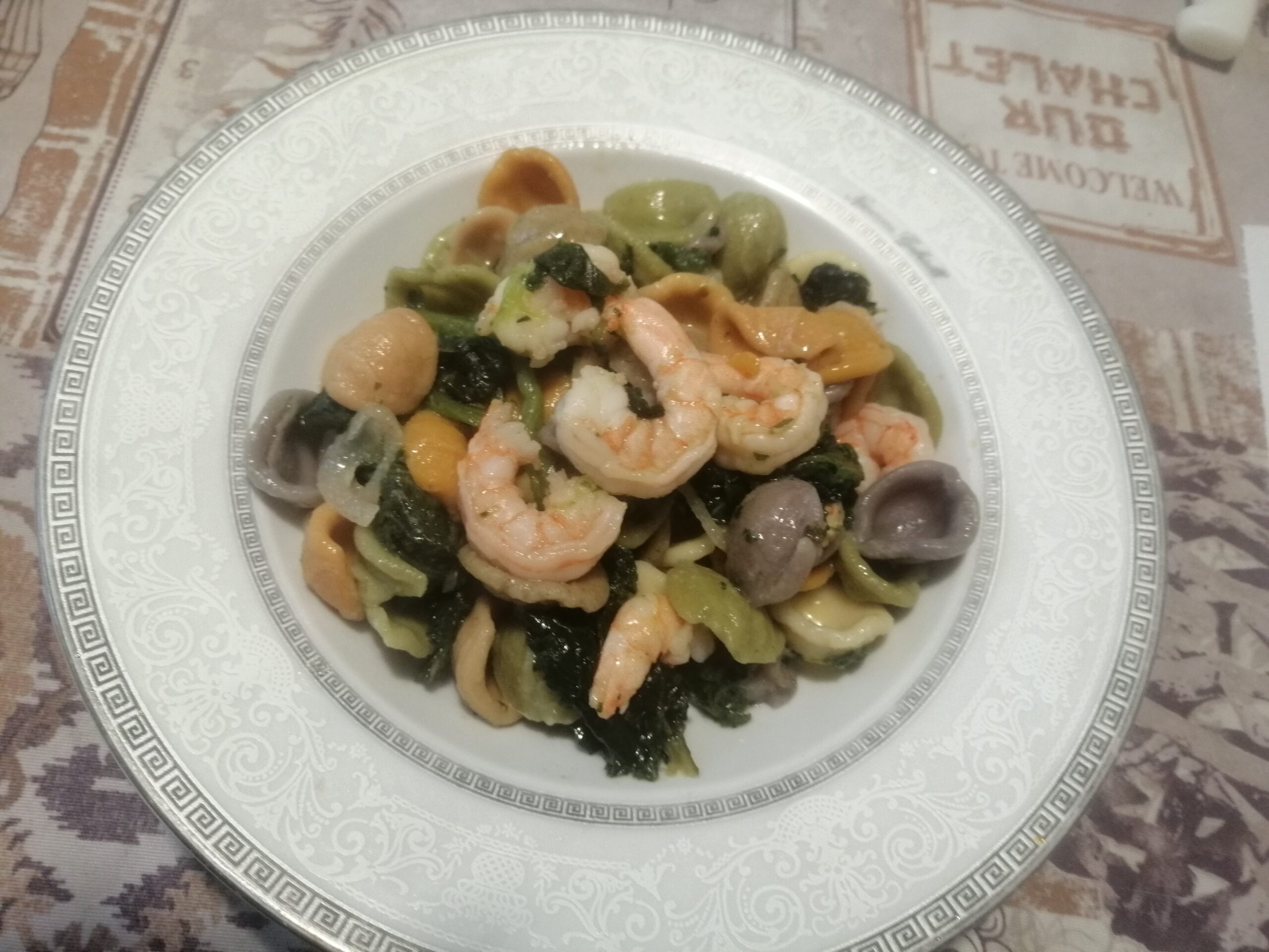 Orecchiette con cime di rapa e gamberi