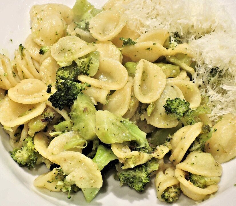 Orecchiette con cime di rapa - Ricetta pugliese