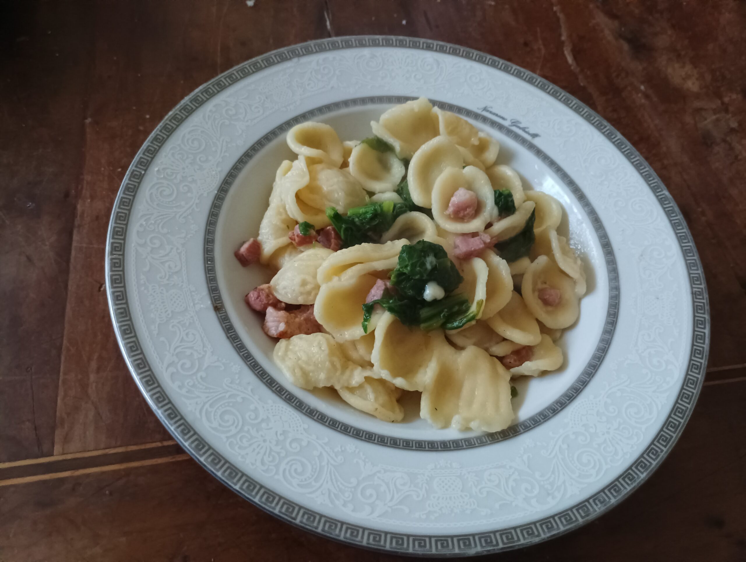 Orecchiette con guanciale e cime di rapa