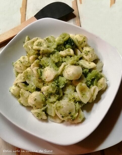 Orecchiette con i broccoli ( ricetta semplice)