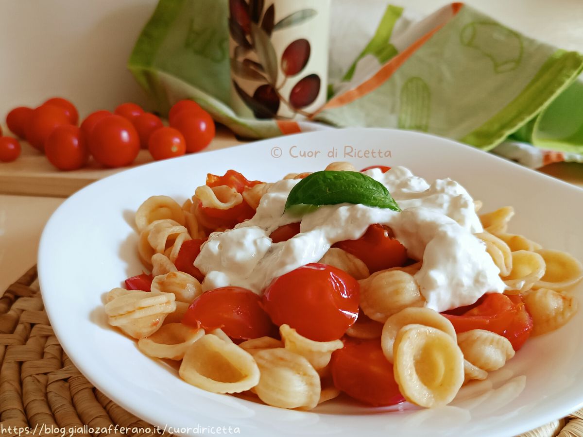 Orecchiette con pomodorini e stracciatella