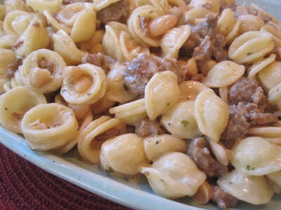 Orecchiette con salsiccia e cannellini