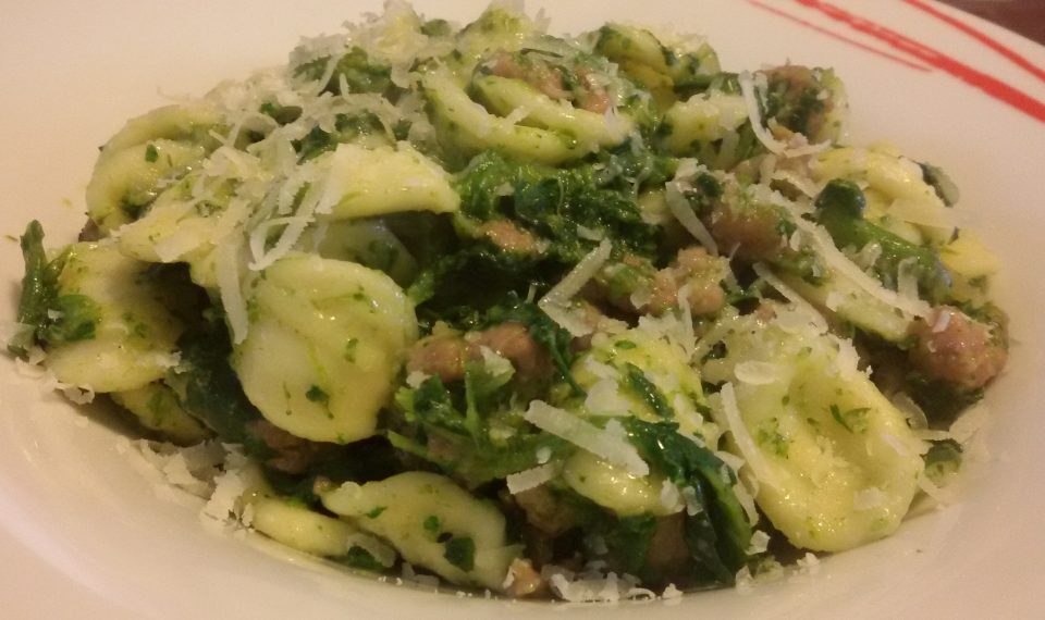Orecchiette con spigatelli (cime di rapa) e salsiccia