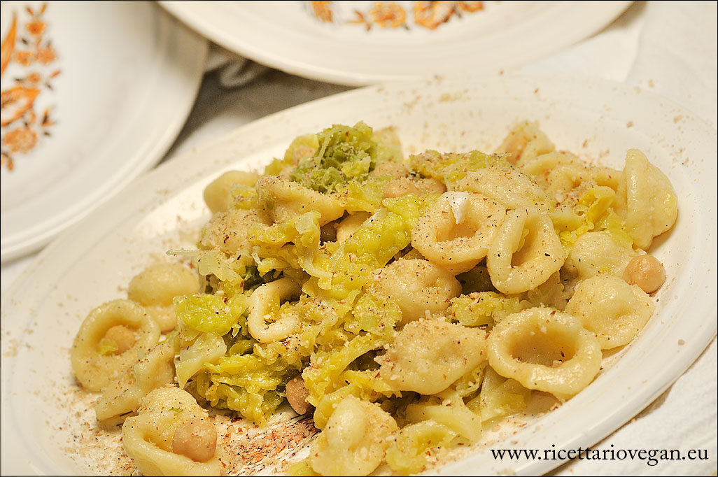 Orecchiette con verze e ceci superveloci
